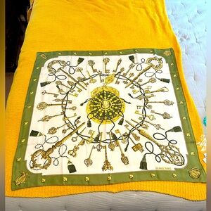 Rare “Les Cles” vintage authentic Hermes green scarf